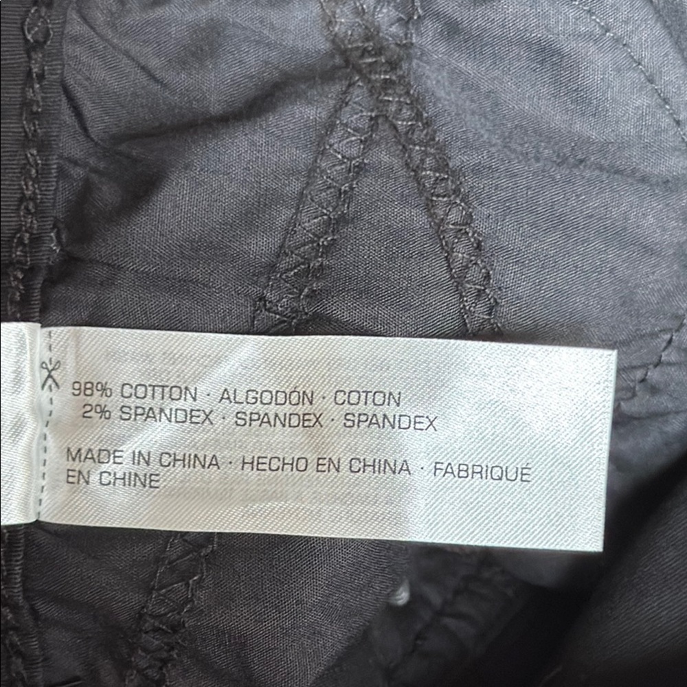 Union Bay Supplies Mila Modern Crop Black Pants. Size 10. - Picture 10 of 12